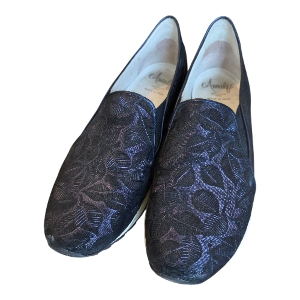 Amalfi by Rangoni Size 7N Navy Blue Leaf Pattern Loafers - Made in Italy
